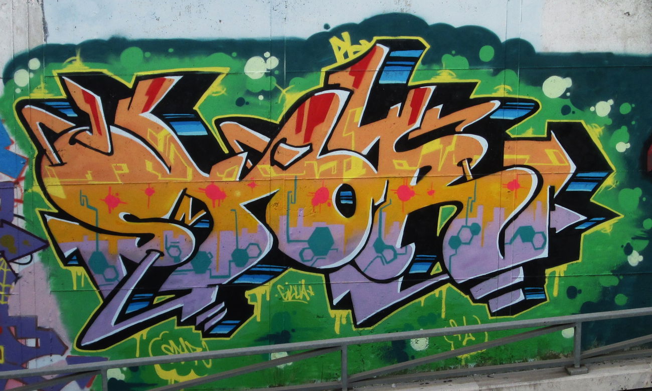 Graffiti Wall - Photo by br4k3s - star (2014)