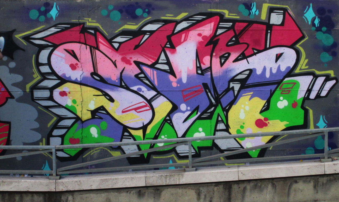 Graffiti Wall - Photo by br4k3s - wall, italy, star (2014)