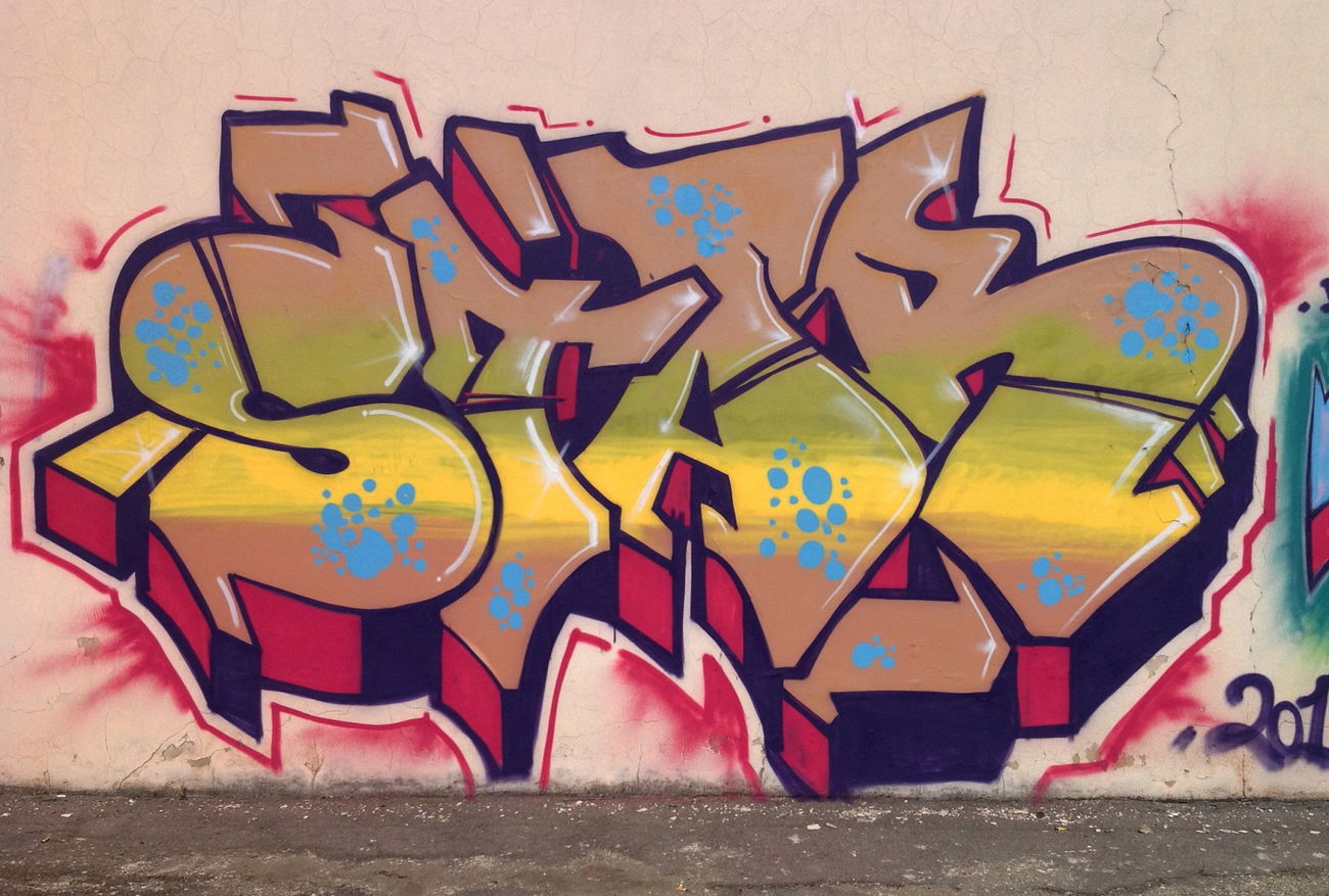 Graffiti Wall - Photo by br4k3s