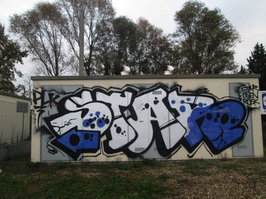 Graffiti Wall - Photo by br4k3s - star (2014)