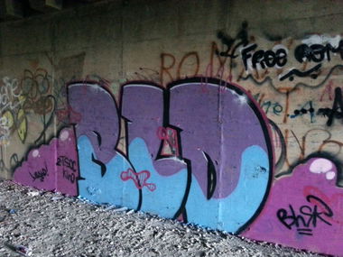 Graffiti in Bremen - Photo by brainlesskidd - Bald, Brainless, Kids