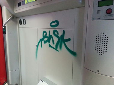 Graffiti Artwork in Bremen - Photo by brainlesskidd - Bald, Brainless, Kidd