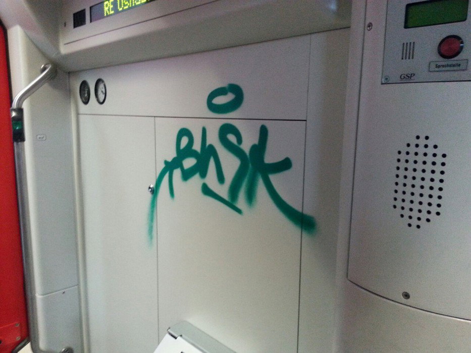 Graffiti Artwork in Bremen - Photo by brainlesskidd - Bald, Brainless, Kidd