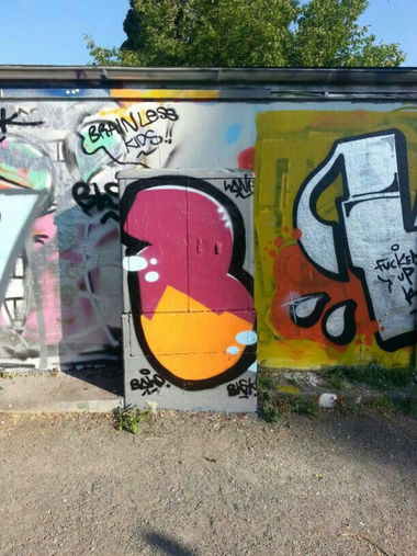 Graffiti Bombing in Bremen - Photo by brainlesskidd - Bald, Brainless, Kidd