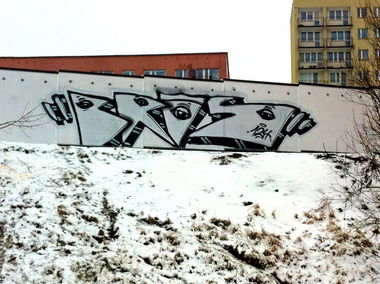 Graffiti Bombing - Photo by bris124 - briser, bris124, bris