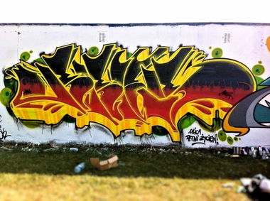 Graffiti Wall - Photo by bris124 - bris124, bris, briser