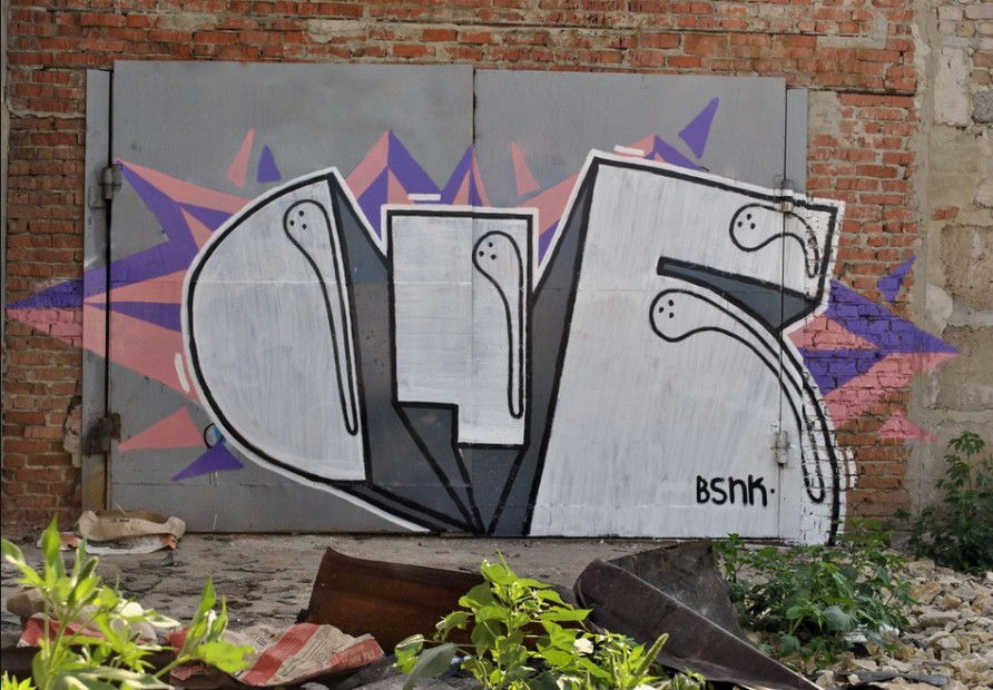 Graffiti Bombing - Photo by bsnk_c45 - c45, bsnk