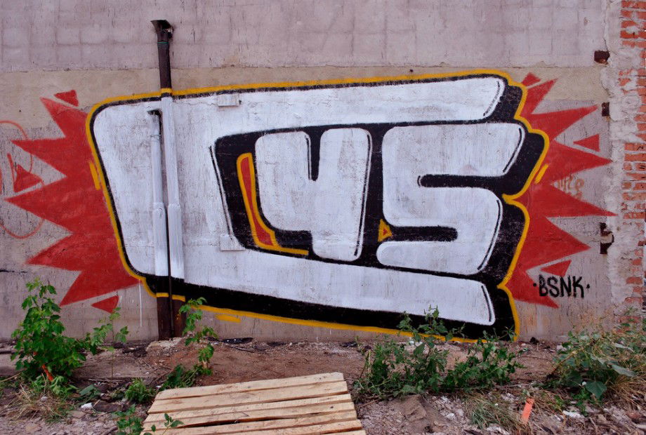 Graffiti Wall - Photo by bsnk_c45 - c45, bsnk