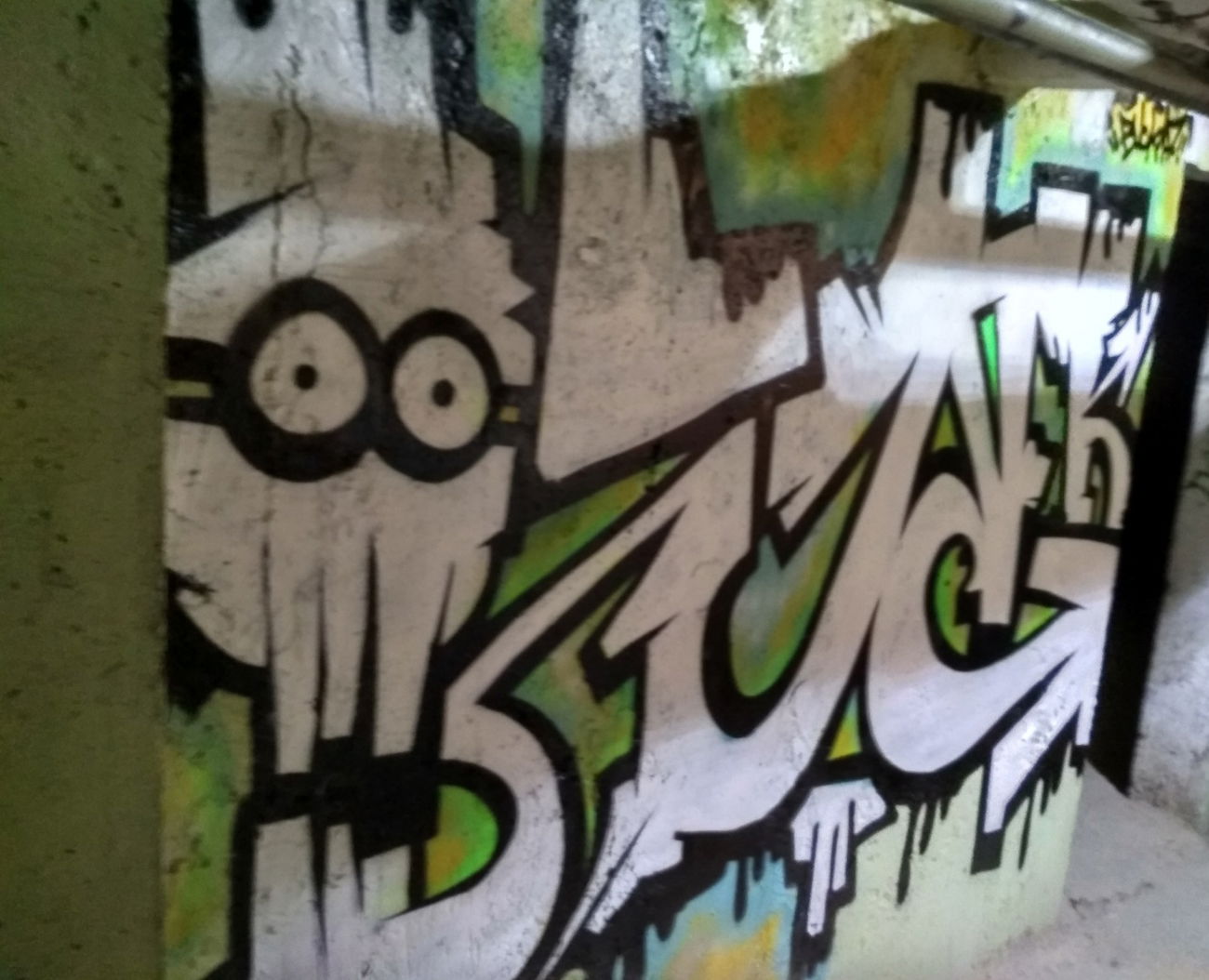 Graffiti Wall - Photo by bucket1 - Buck