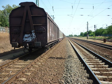 Graffiti Train - Photo by bug (2013)