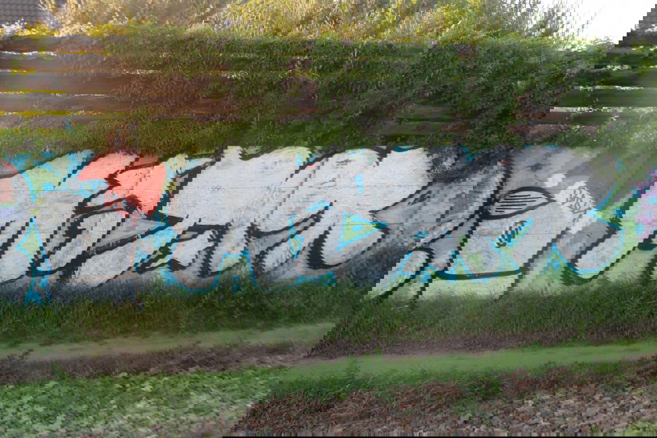 Graffiti Wall - Photo by buldii - Miter (2013)