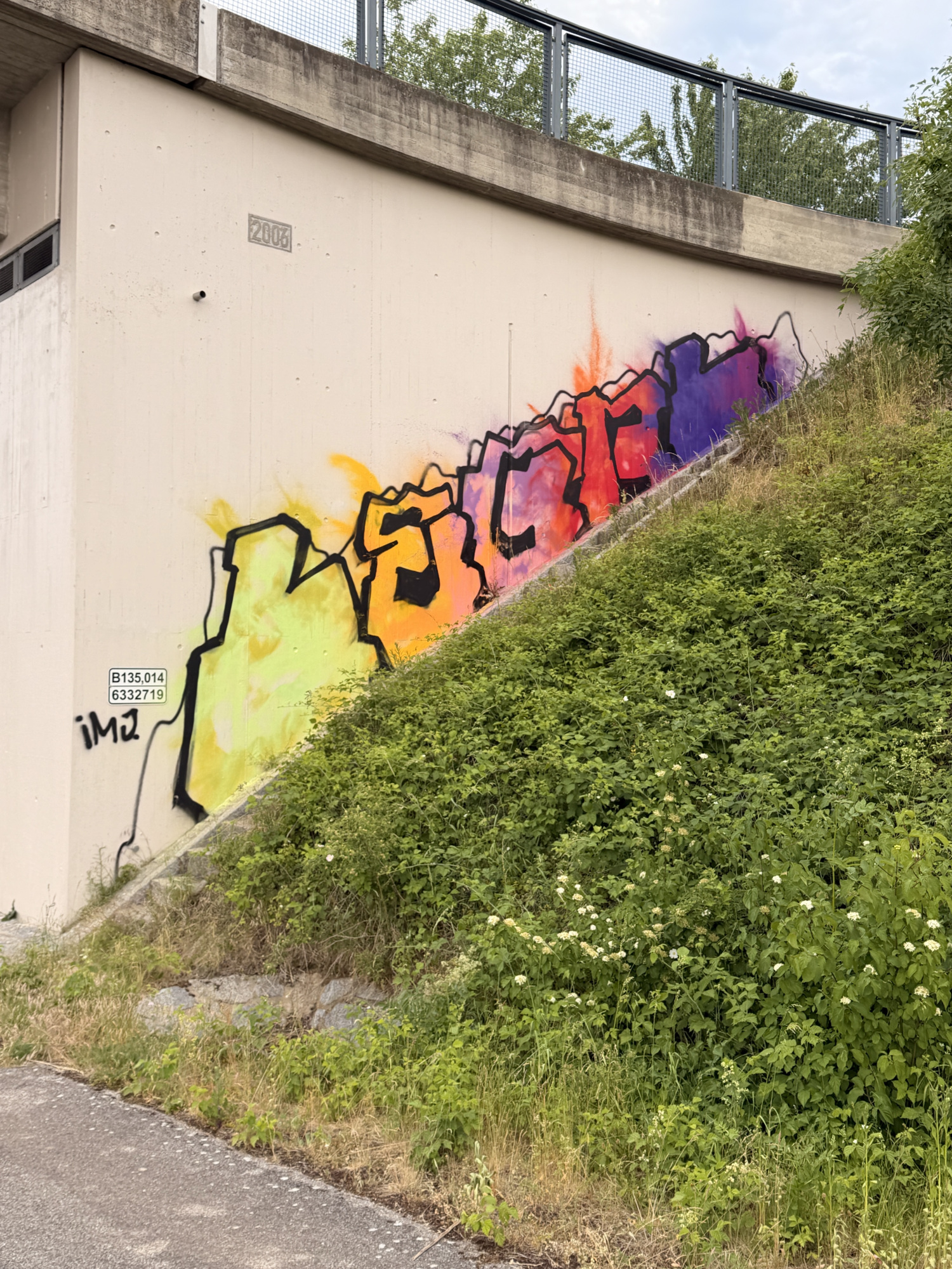 Graffiti Street Art in Möhrendorf - Photo by buntistbesser (2026)