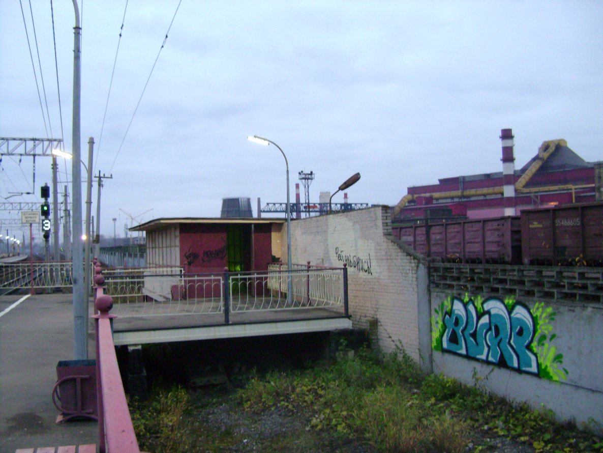 Graffiti Wall - Photo by burpklp