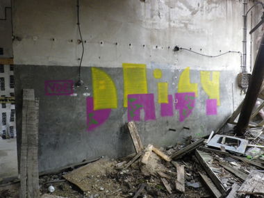 Graffiti Bombing in Dresden - Photo by butterbroetchen - vde, Daisy