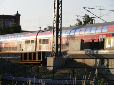 Graffiti Train in Dresden - Photo by butterbroetchen - Ritter
