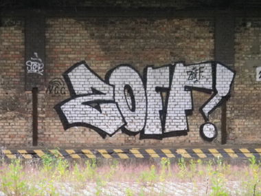 Graffiti Bombing in Dresden - Photo by butterbroetchen - Zoff