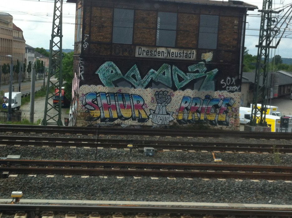 Graffiti Bombing in Dresden - Photo by butterbroetchen - Shur, Price, RTC