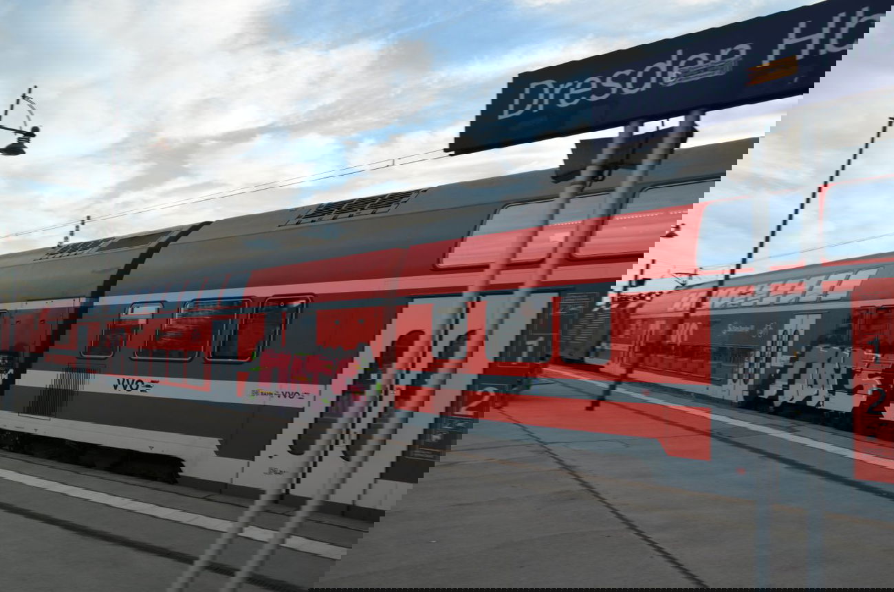 Graffiti Train in Dresden - Photo by butterbroetchen - HOTS (2014)