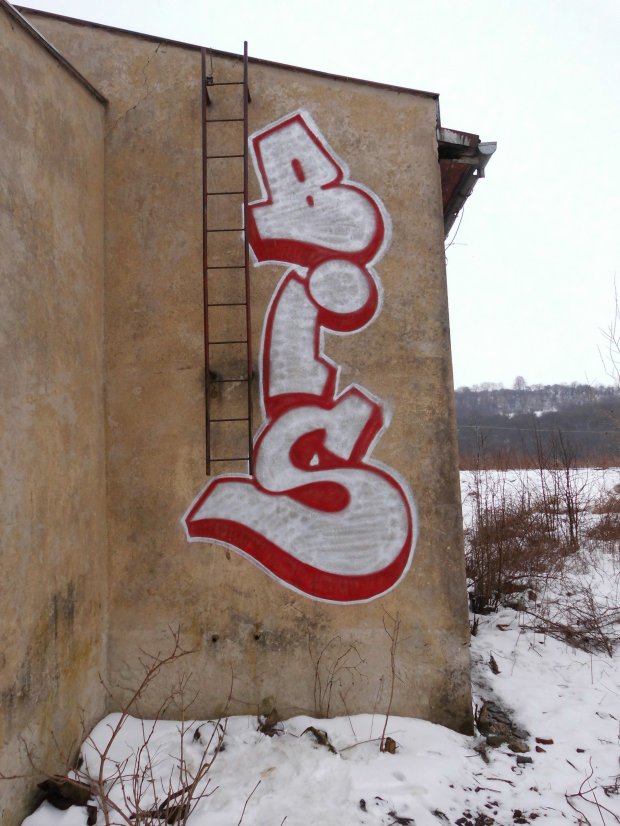 Graffiti Bombing - Photo by byskok - bis