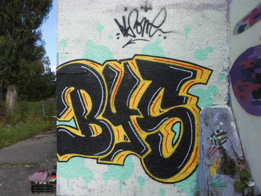 Graffiti Bombing - Photo by byskok