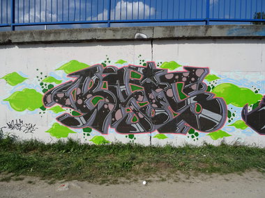 Graffiti Wall - Photo by byskok