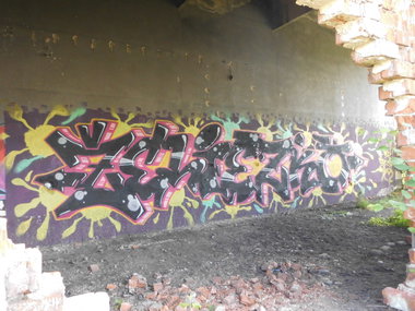 Graffiti Wall - Photo by byskok