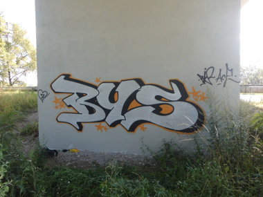 Graffiti Wall - Photo by byskok