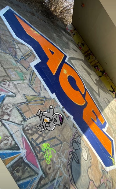 Graffiti Wall - Photo by byskok