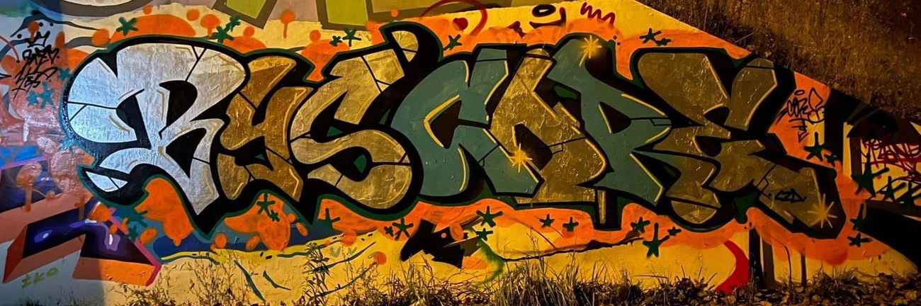 Graffiti Wall - Photo by byskok