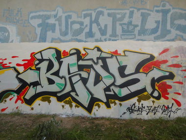 Graffiti Wall - Photo by byskok