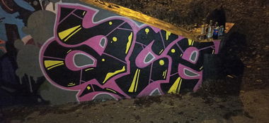 Graffiti Wall - Photo by byskok