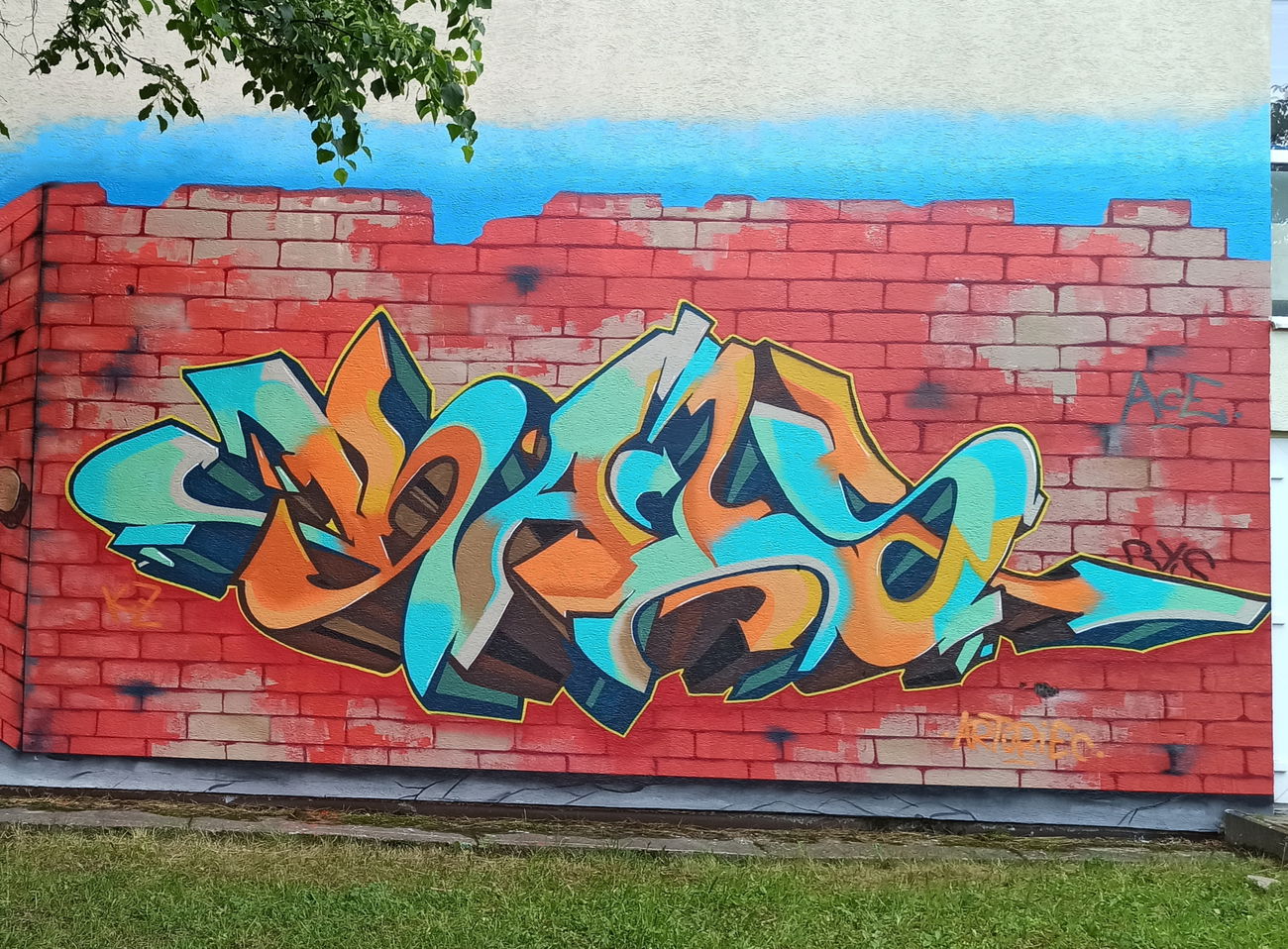 Graffiti Wall - Photo by byskok