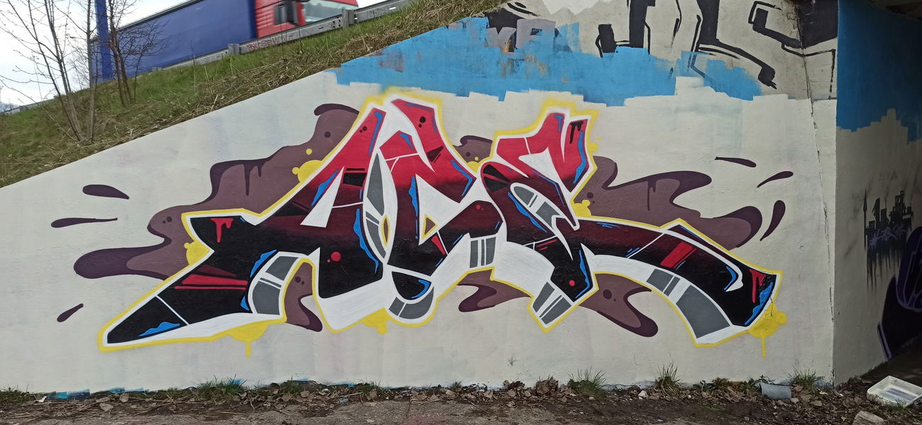 Graffiti Wall - Photo by byskok