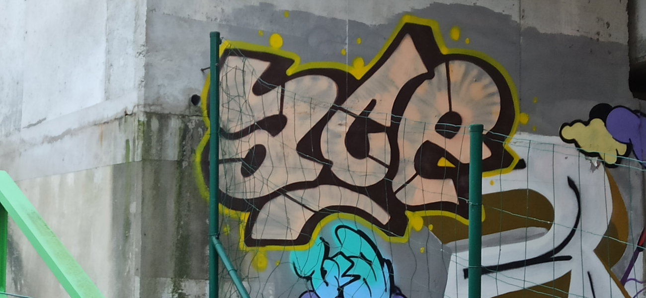 Graffiti Wall - Photo by byskok