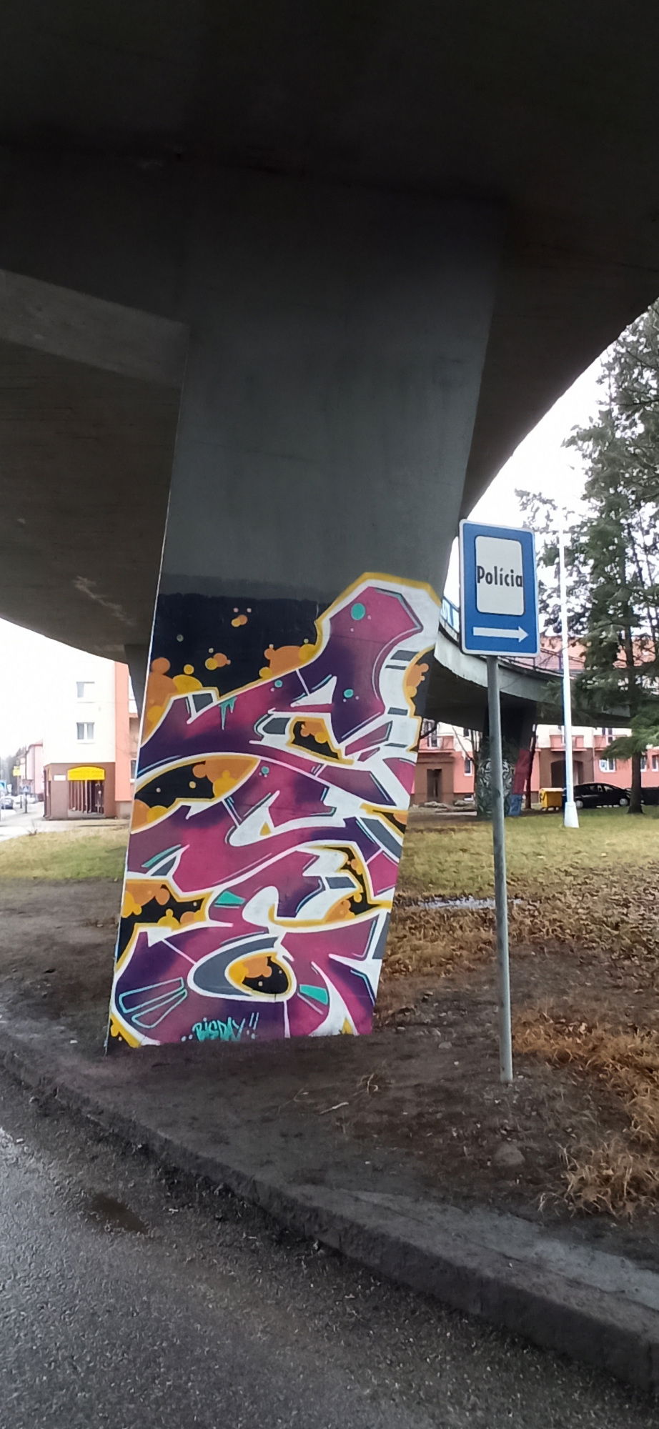 Graffiti Wall - Photo by byskok