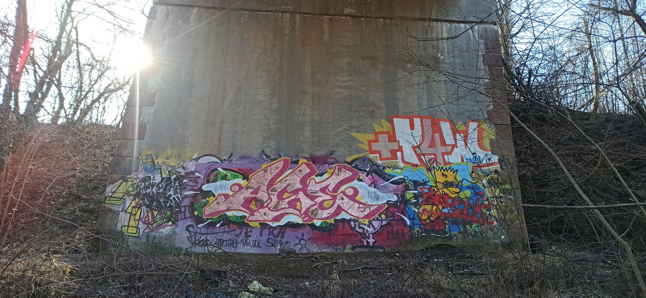 Graffiti Wall - Photo by byskok