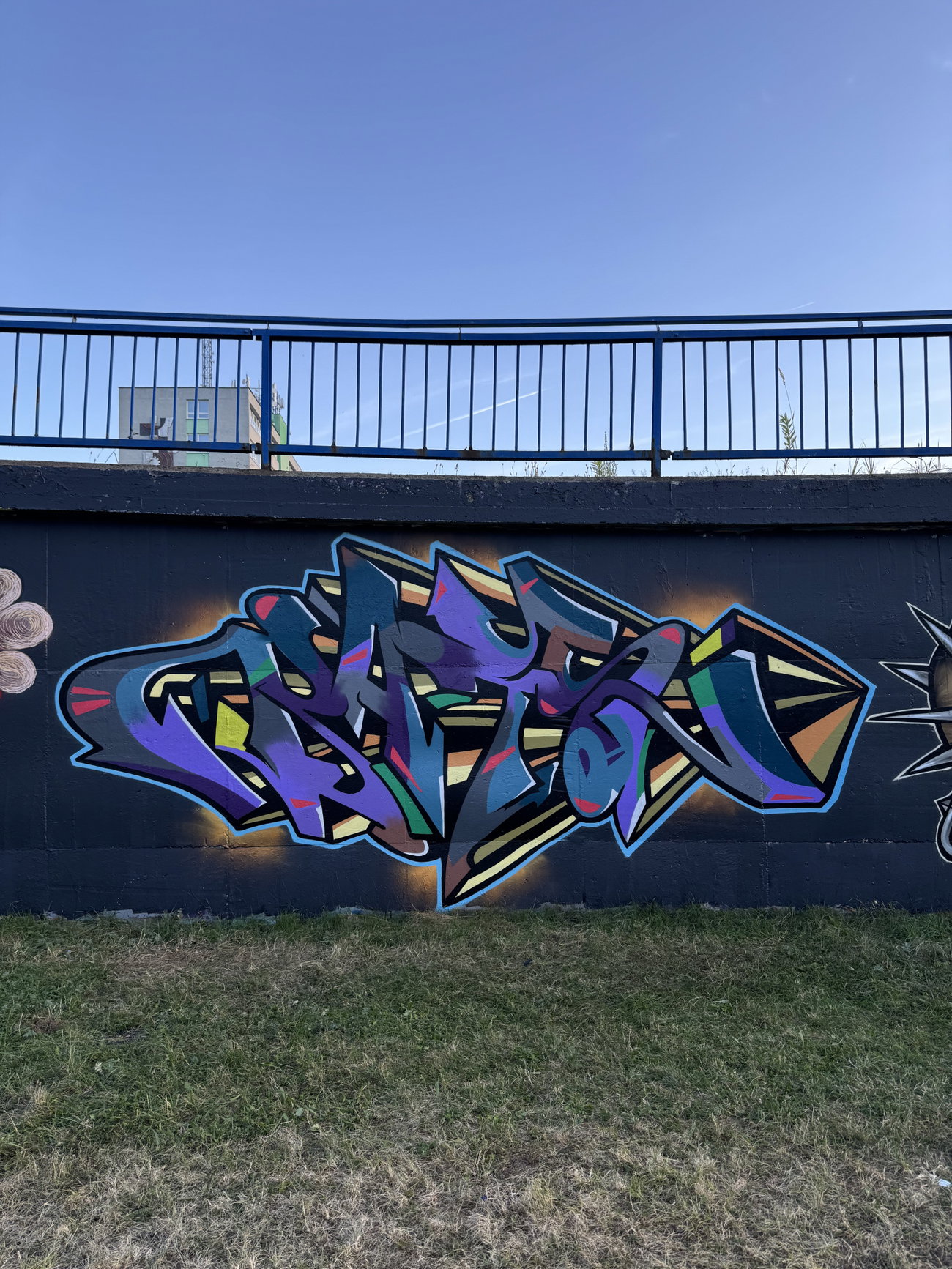 Graffiti Wall - Photo by byskok