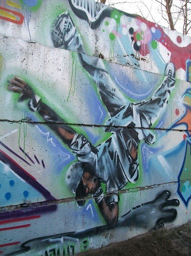 Graffiti Wall - Photo by c1ok - Breakdancer (2011)