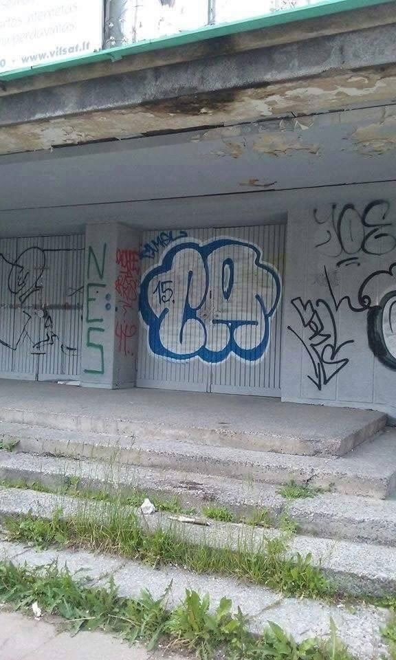 Graffiti Bombing in Vilnius - Photo by cameldrips