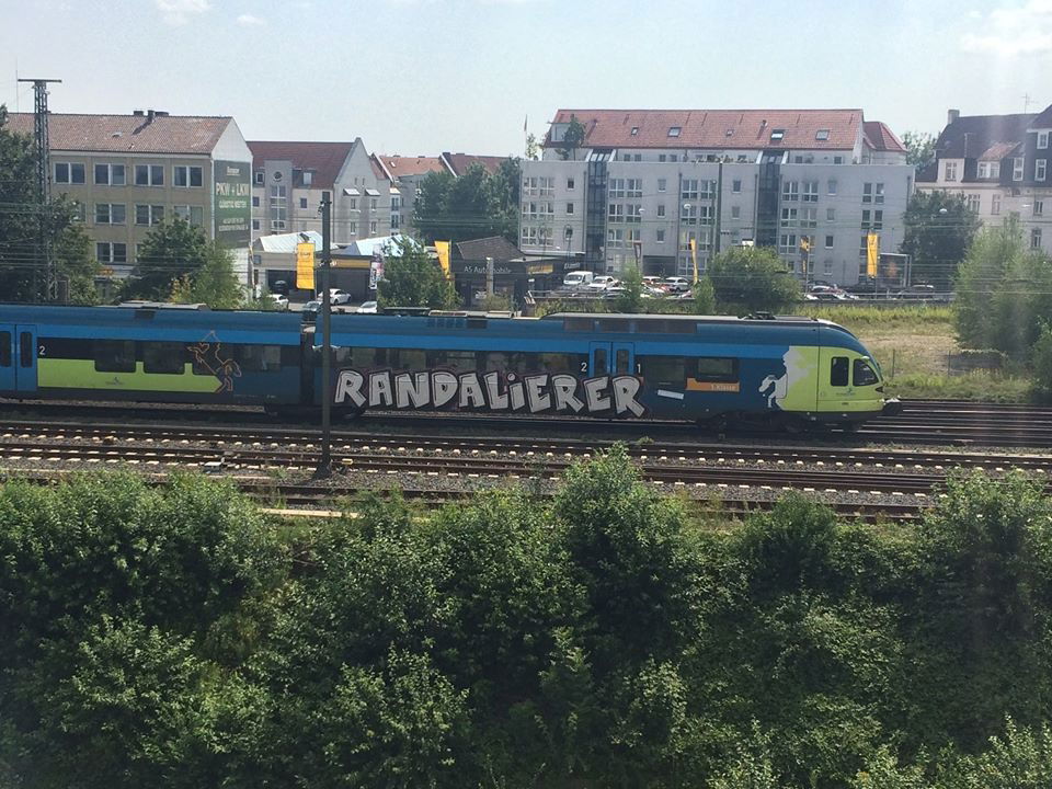 Graffiti Train - Photo by canman - randalierer