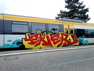 Graffiti Train - Photo by canman - eker
