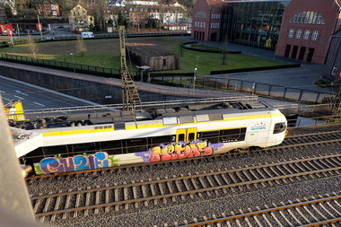 Graffiti Train - Photo by canman - midas