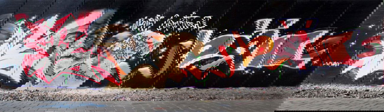 Graffiti Wall - Photo by caput79 - zs, renegades, ssb