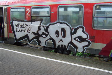 Graffiti Train - Photo by caput79 - jesm, fdm, wau