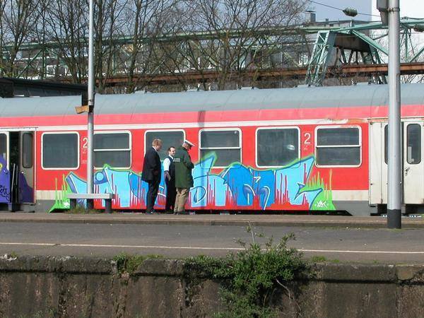 Graffiti Train - Photo by caput79 - jesm, cops, wau
