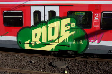 Graffiti Train - Photo by caput79 - rider
