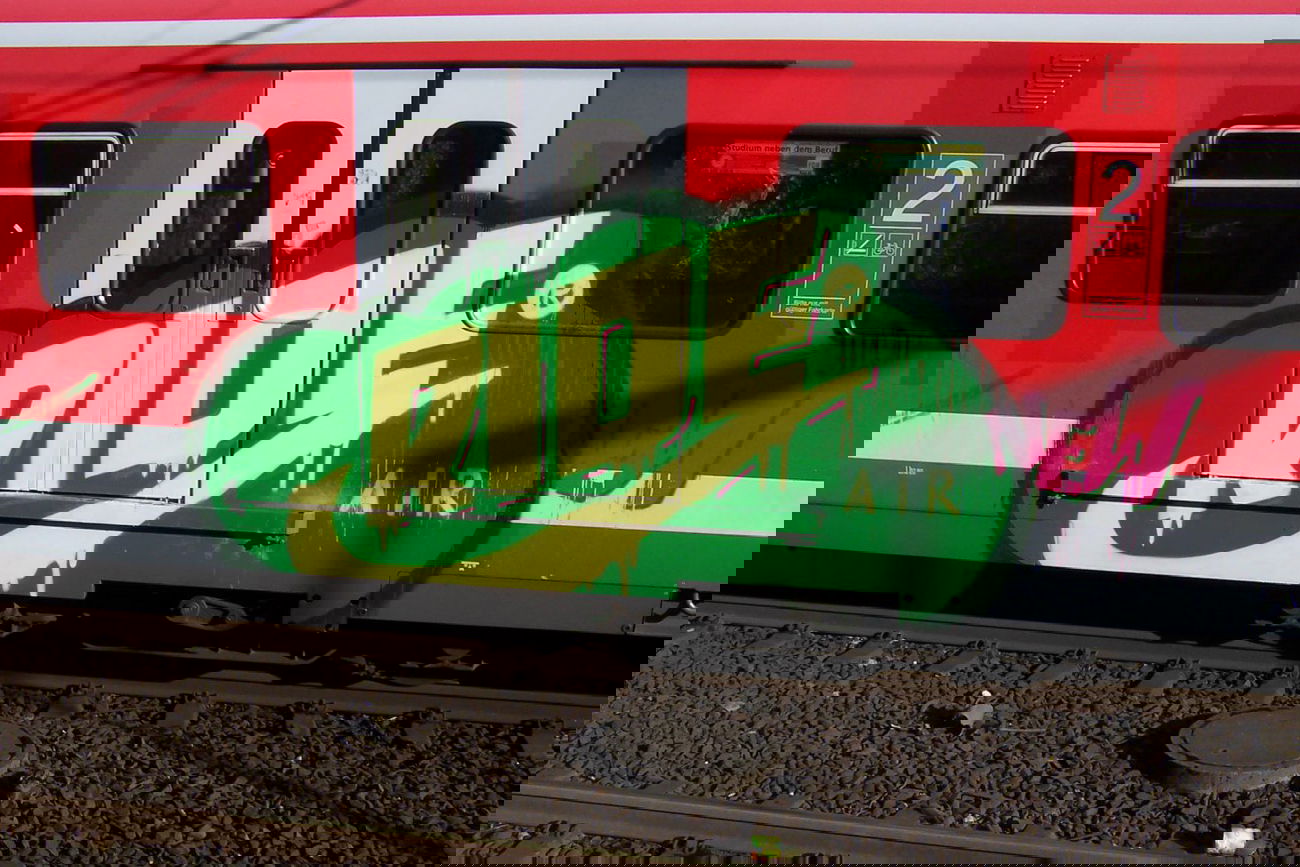 Graffiti Train - Photo by caput79 - rider