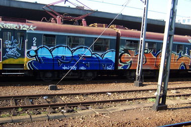 Graffiti Train - Photo by caput79 - jesm, wau, y2k