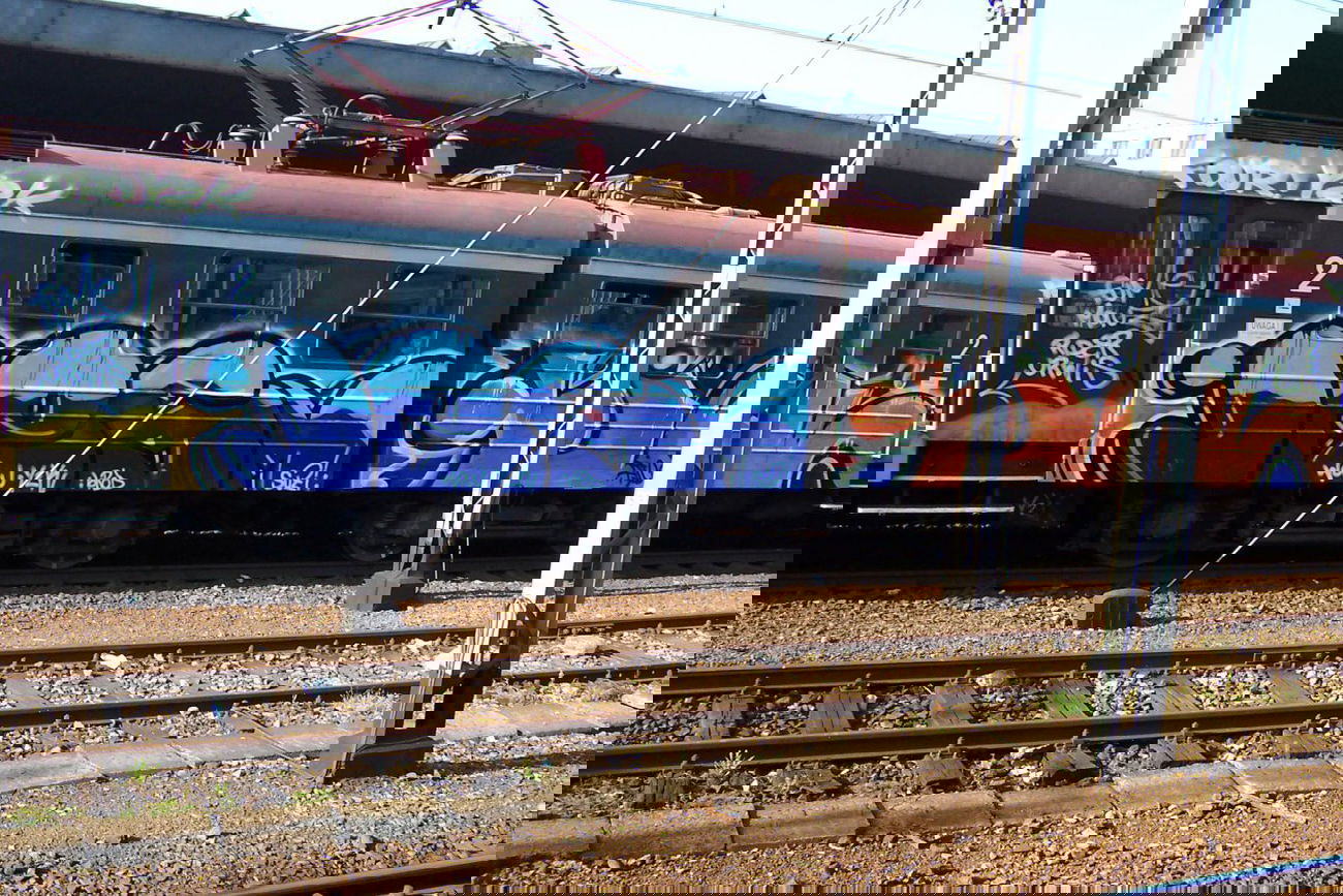 Graffiti Train - Photo by caput79 - jesm, wau, y2k