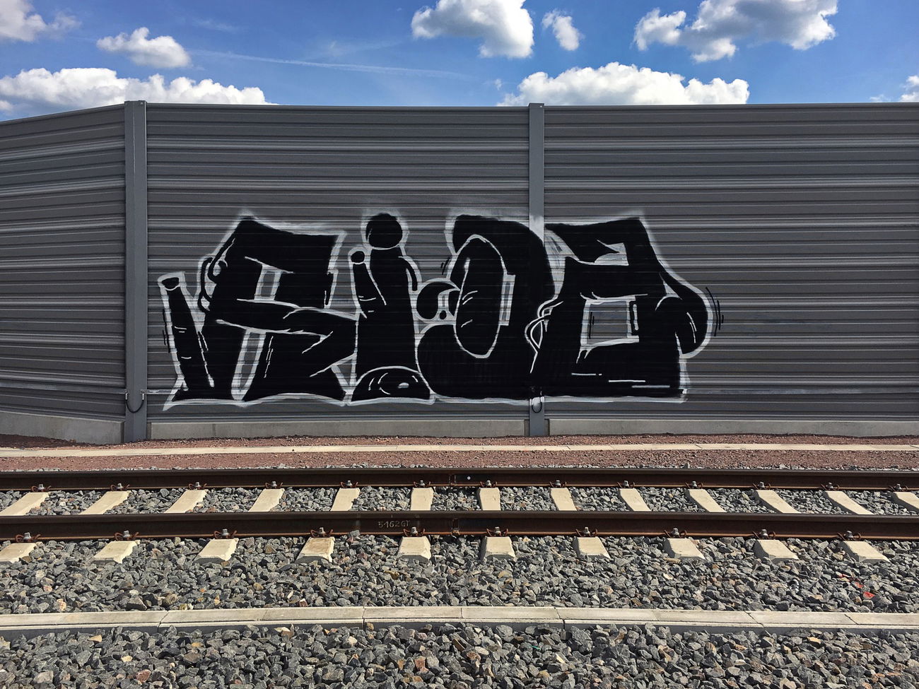 Graffiti Bombing in Halle - Photo by caramba - aida, halle, germany